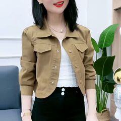 小柄な女性のためのショートコート 2025 秋の新作人気ファッションと年齢を軽減する長袖ジャケットトップストレンド