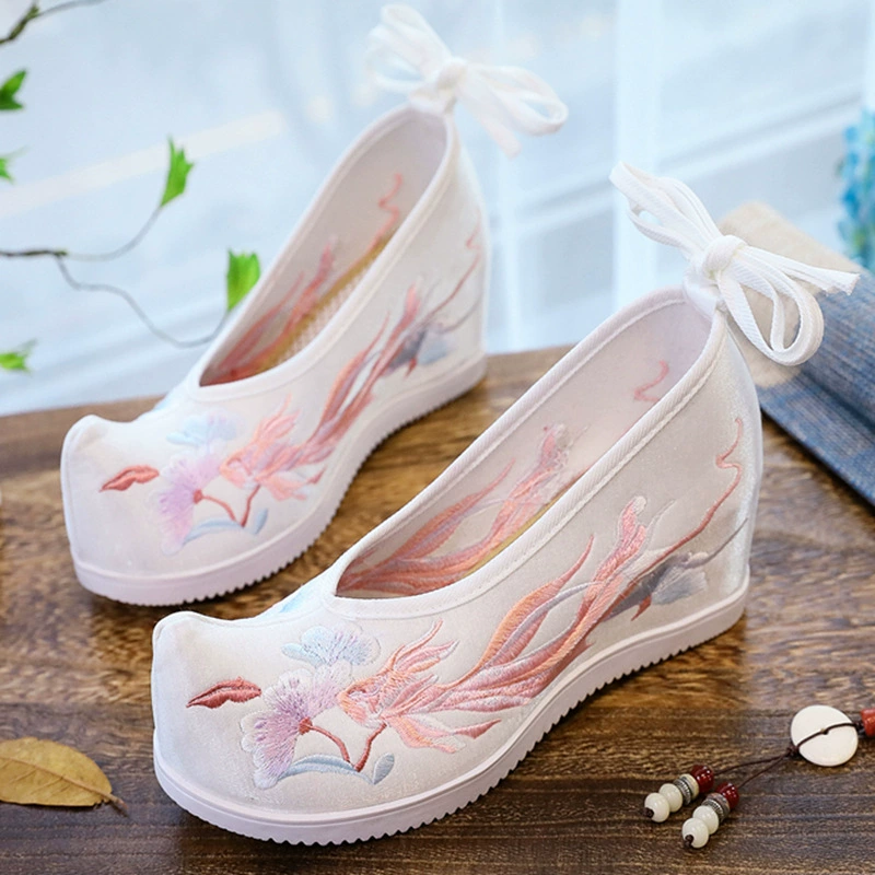 Новая обувь Hanfu женская обувь из ткани национальный стиль вышитые туфли на высоком каблуке древний стиль костюмирования одиночные туфли весна, лето, осень и зима