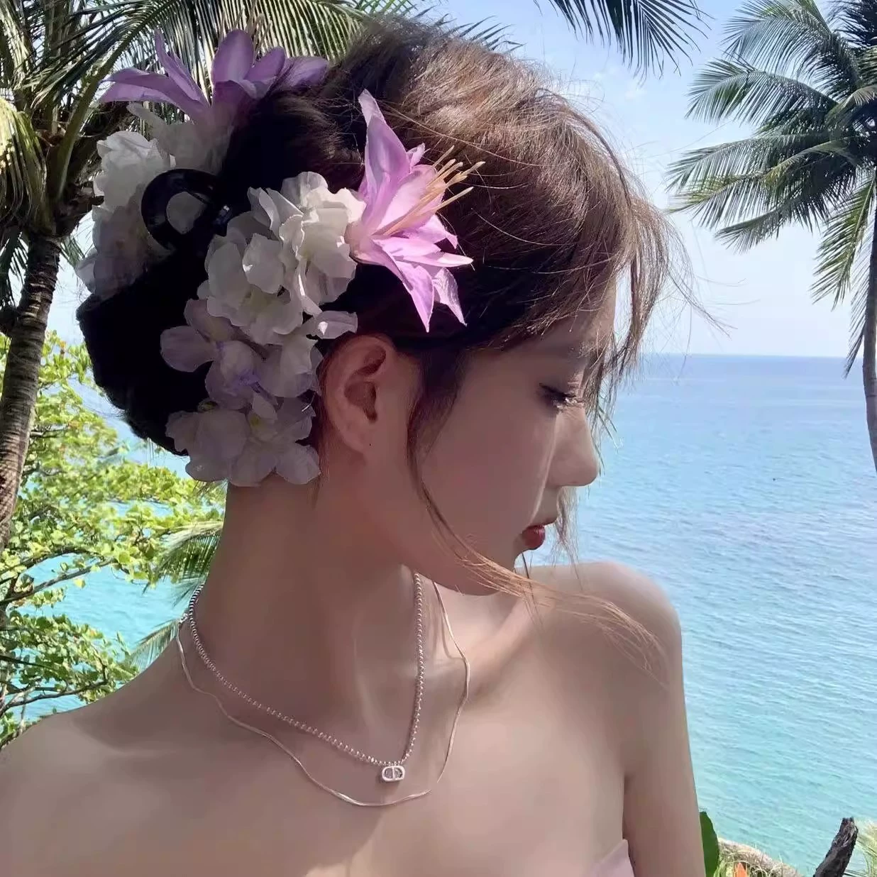 Летняя тканевая заколка с цветком, нежная и милая заколка, заколка в форме акулы нишевого модного дизайна, супер сказочный и универсальный аксессуар для волос для женщин.