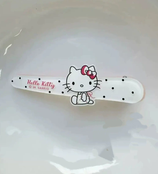 Cute cat hairpin-black polka dots with white background