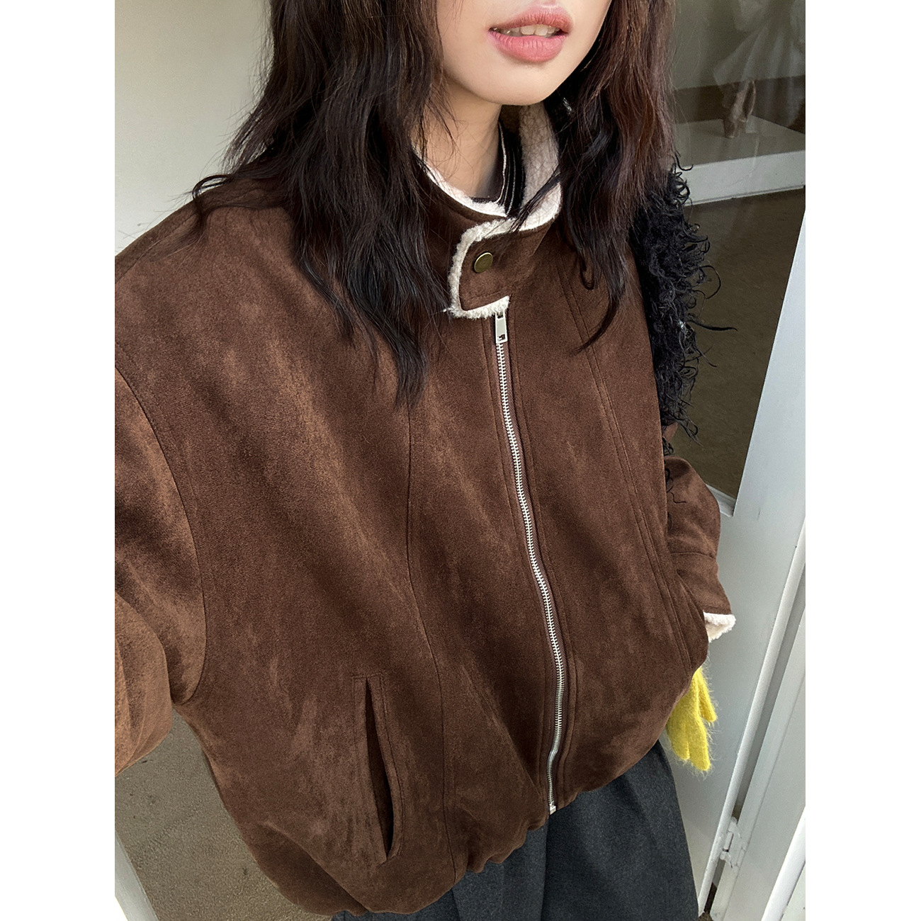 复古博主风皮毛一体短款外套女冬季新款保暖宽松立领麂皮绒大衣