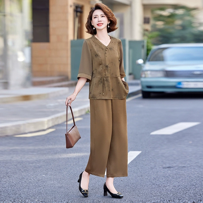 Летний костюм для мамы, новая рубашка в национальном стиле в китайском стиле, тонкий стиль в западном стиле, комплект из двух предметов для похудения среднего и пожилого возраста, больших размеров.