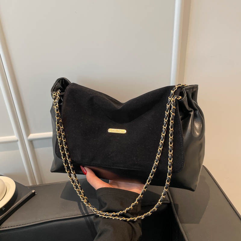Cross-Border Retro Flip-Top Niche Suede Armpit Bag 2025 New Trendy Women's Chain Shoulder Crossbody Bag Commuter Bag Cross-Border Retro Flip-Top Niche Suede Armpit Bag 2025 New Trendy Women's Chain Shoulder Crossbody Bag Commuter Bag