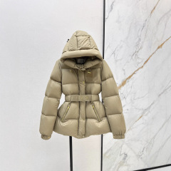 时尚高版本女士白鹅绒外套气质通勤显瘦保暖松紧腰腰带连帽羽绒服