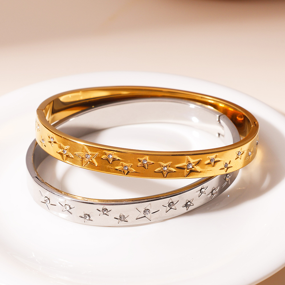 Espejo transfronterizo europeo y americano pulido de ala ancha estrella de cinco puntas clásica de 8MM con pulsera de hebilla de estrella de diamantes fábrica de 18K al por mayor