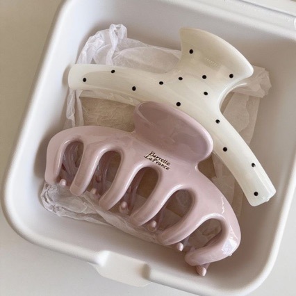 Korean-style gentle 2026 new spring-summer large polka dot claw clip for thick hair, high-end large-sized hair clip for updos at the back of the head