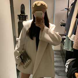 法式小香风白色连帽毛呢外套女秋冬名媛轻熟风气质高级感斗篷大衣