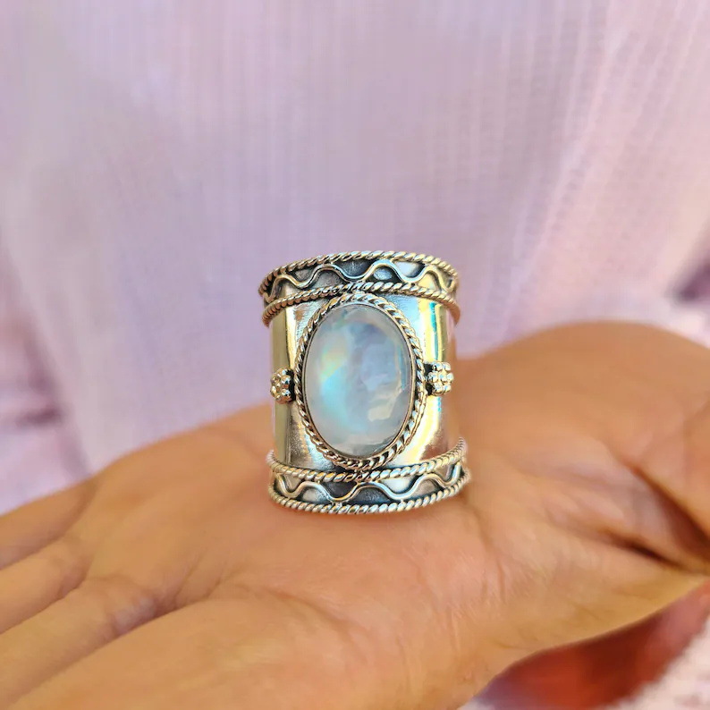 Vintage Bohemian Moonstone Ring In Antique Silver Mesh Design_voghion.com