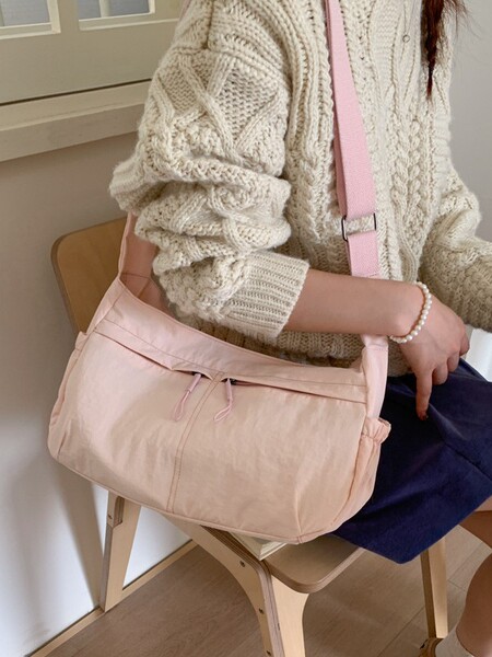 Fashionable nylon one-shoulder bag