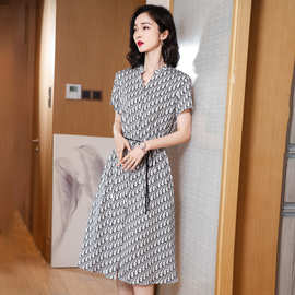 杭州重磅真丝连衣裙2026夏季新款印花桑蚕丝收腰显瘦A字裙女批发
