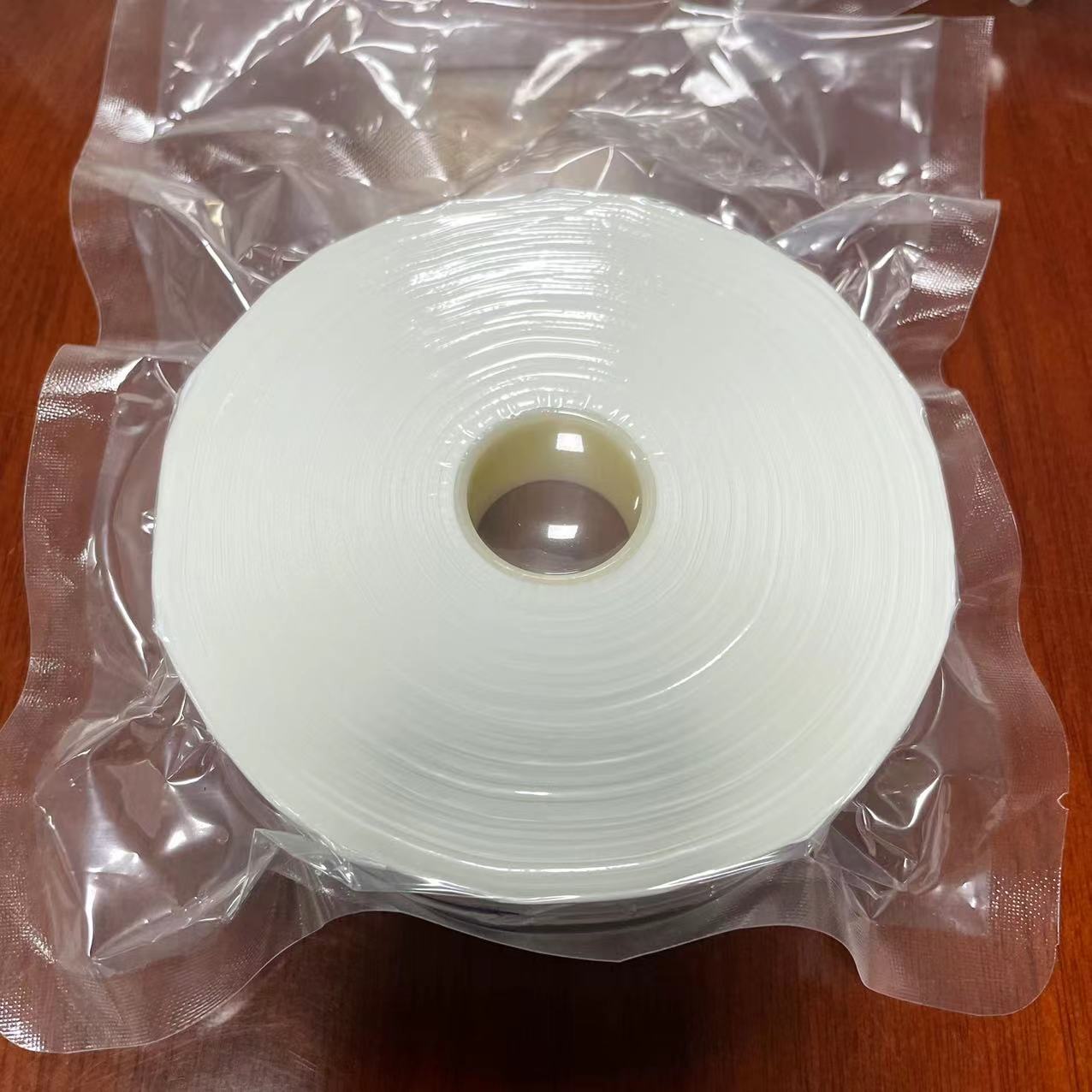 卷轴布工厂直供 耳机成品组装擦胶布20MM*10M超细卷状无尘布批发