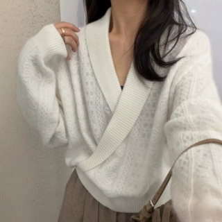 衣号慵懒气质交叉领蝴蝶浣熊绒针织衫女软糯毛衣韩系小众上衣26新