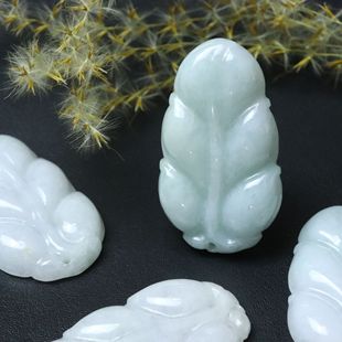Genuine Jade leaves wholesale A goods leaf pendant pendant necklace Jade natural pendant craft Jade jade pendant
