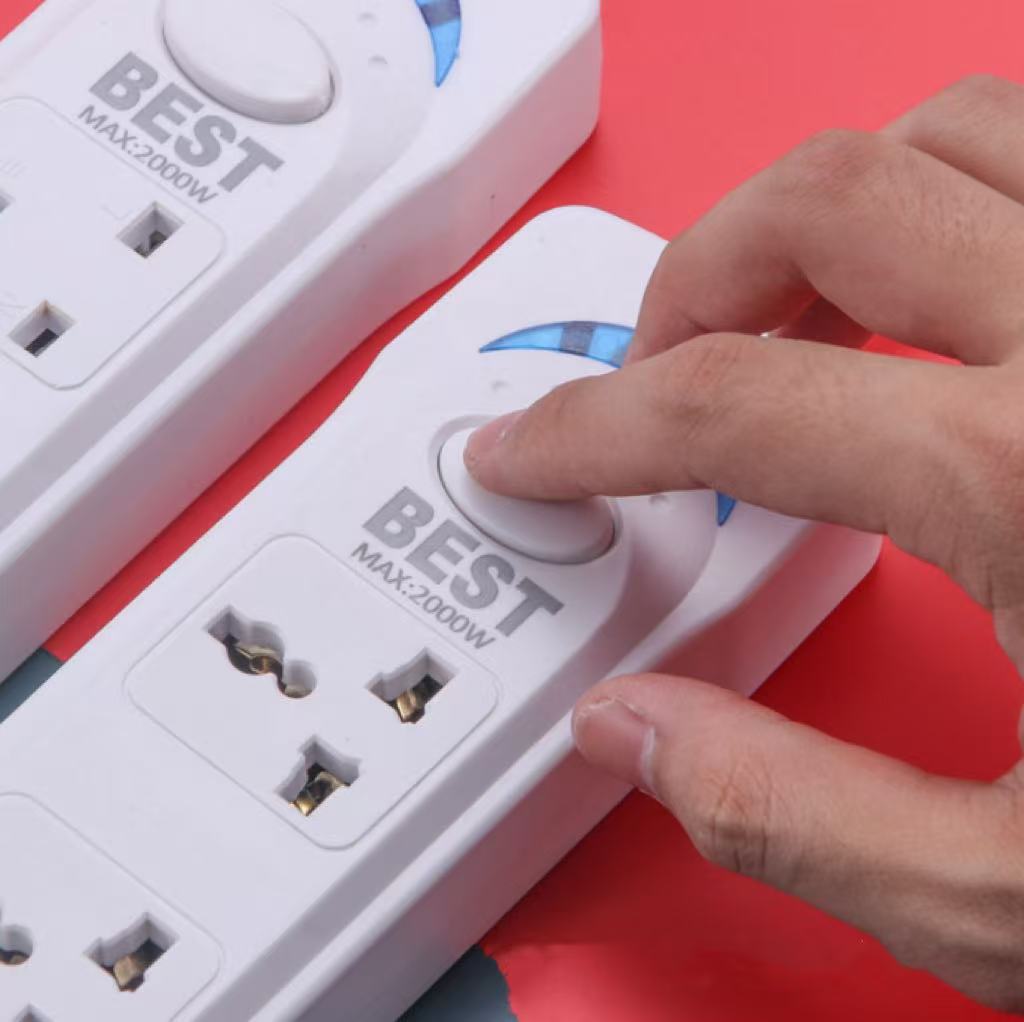 Comercio exterior Oriente Medio Arabia Saudita SASO estilo británico agujero USB enchufe enchufe placa de enchufe