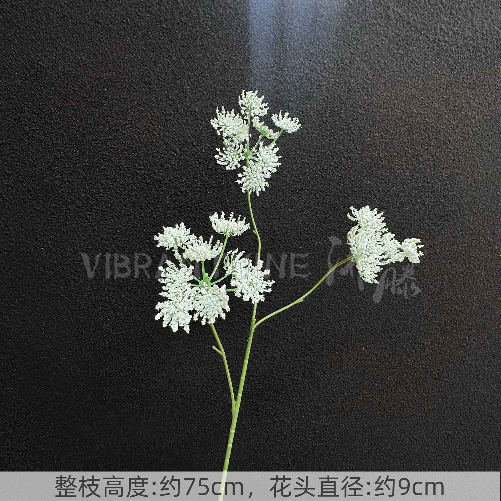 Arreglo de flores de guía de diseño de bodas blanco Arreglo de flores de guía Sala de estar del hotel Decoración de flores falsas Fábrica de flores artificiales al por mayor