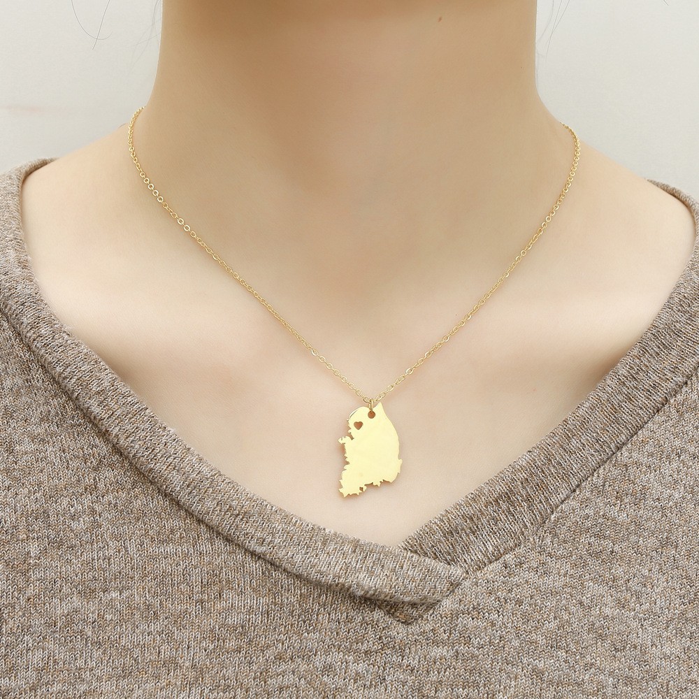 World Map Pendant Necklace For Men And Women Patriotic Jewelry_voghion.com
