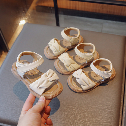 2024 new summer Korean style sandals for children and girls 3-6 years old soft-soled non-slip beach shoes