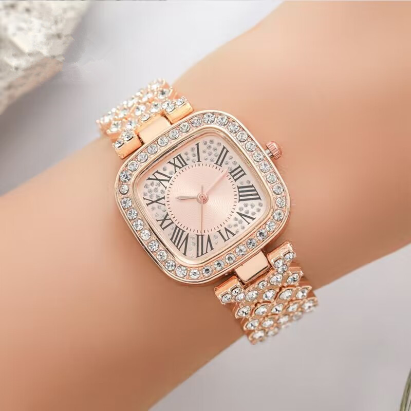 2024 koreansk version af moderigtigt stålbånd med indlagt dameur, vanddiamant romersk mønster kvartsarmbånd_voghion.com