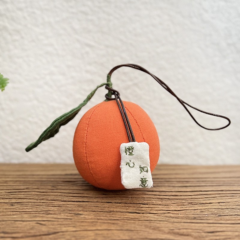 Tela de pera Lu Bordado hecho a mano bricolaje patchwork muñeca decoración regalo del estudiante artesanía tradicional flor tela colgante