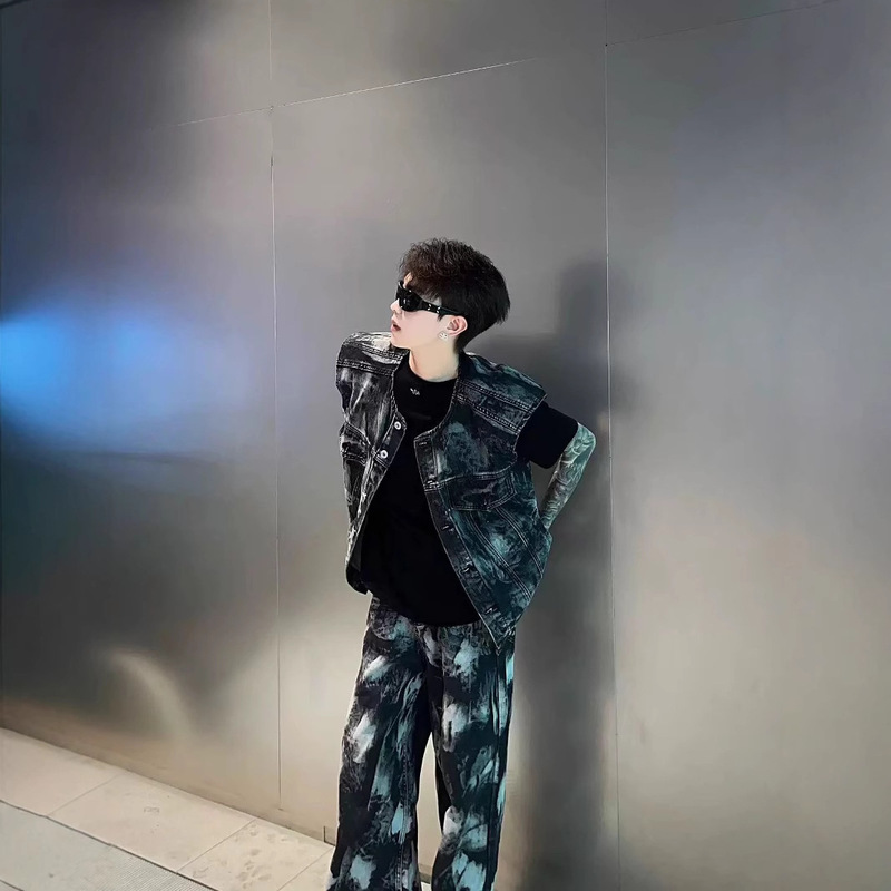 2025 Summer Ink-Dyed Denim Set with Padded Shoulder Vest Jacket and Loose Straight-Leg Jeans, Two Unique Designs 2025 Summer Ink-Dyed Denim Set with Padded Shoulder Vest Jacket and Loose Straight-Leg Jeans, Two Unique Designs