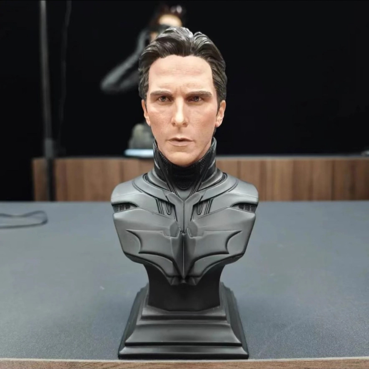 Batman con dos cabezas y medio cuerpo de resina hecha a mano