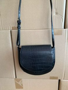 American Niche Brand Crocodile Pattern Leather Women's Bag Shoulder Bag Simple Versatile Crossbody Bag Semi-Circular Saddle