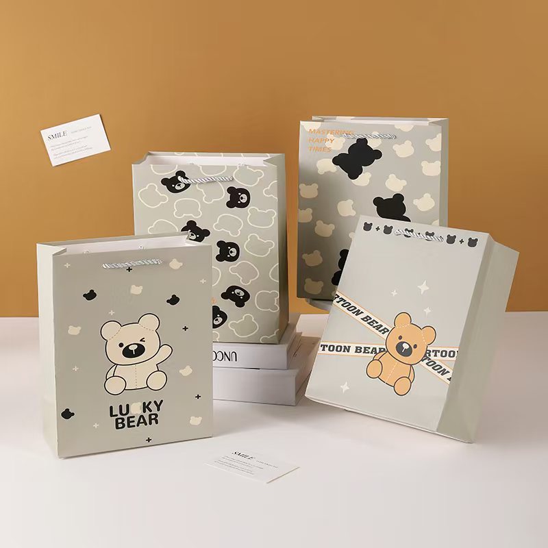 厂家直销可爱小熊卡通手提袋生日伴手礼纸袋子包装礼品袋派对收纳