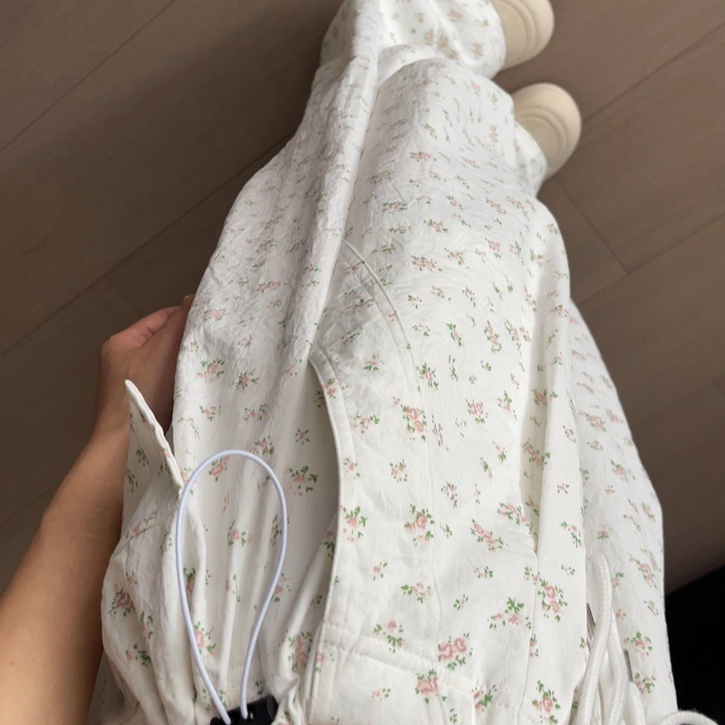 Original slightly wrinkled fabric small floral overalls women's Korean-style sweet toe wide leg two-way casual outdoor trousers