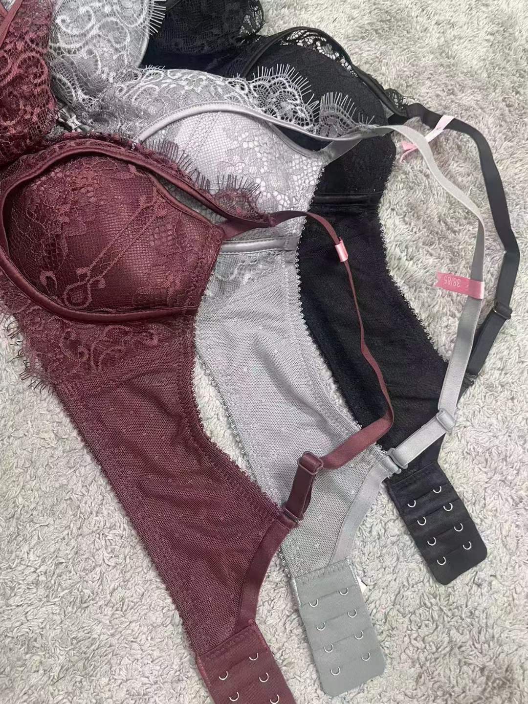Nuevo sujetador inalámbrico moda Jacquard de encaje transpirable cómodo clásico cuatro breasted ropa interior para las mujeres al por mayor
