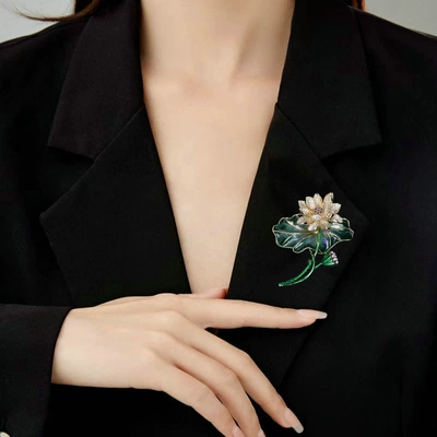 Good Luck Lotus, Exquisite Brooch – Yaxa sancaqları
