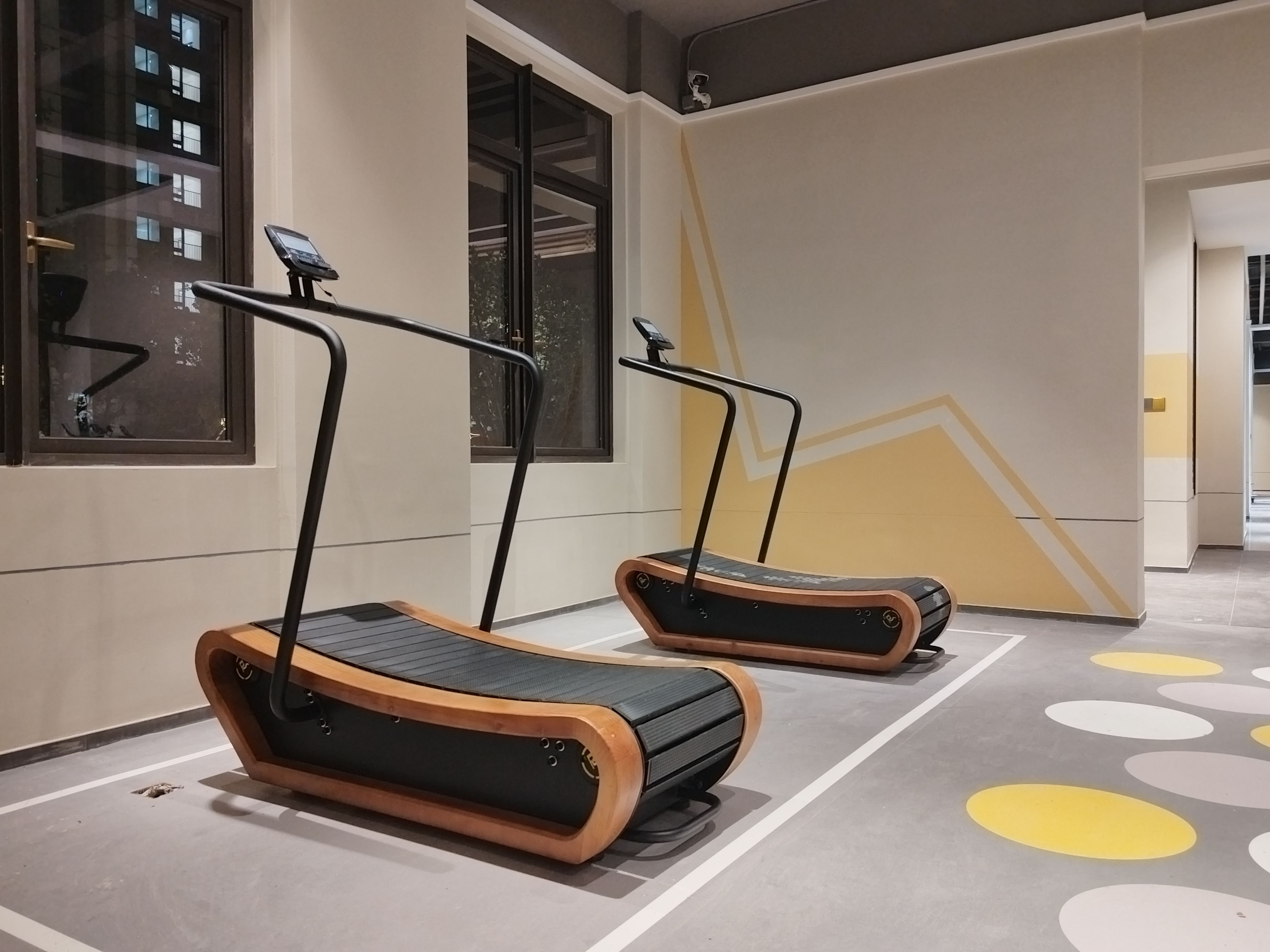 Caminadora de correr sin potencia sin conexión eléctrica gimnasio de arco estudio comercial equipo de ejercicios domésticos multifuncional a gran escala