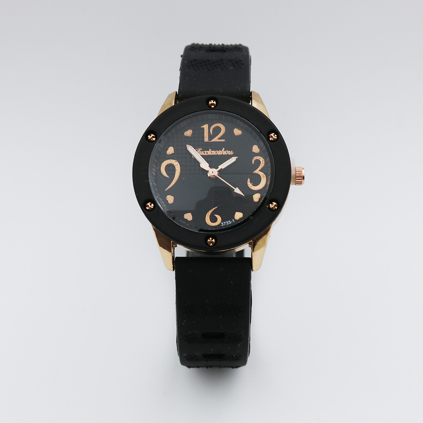 48g Weight Tempered Glass Mirror Material Pu Strap Material Watch Classification Pointer Display Type Buckle Buckle Style Round Dial Shape Holiday, Daily Occasion Quartz Movement Heart Shape, Solid Color Pattern Women's Gender Casual Style Casual Heart Shape Solid Color Buckle Quartz Women's Watches 18