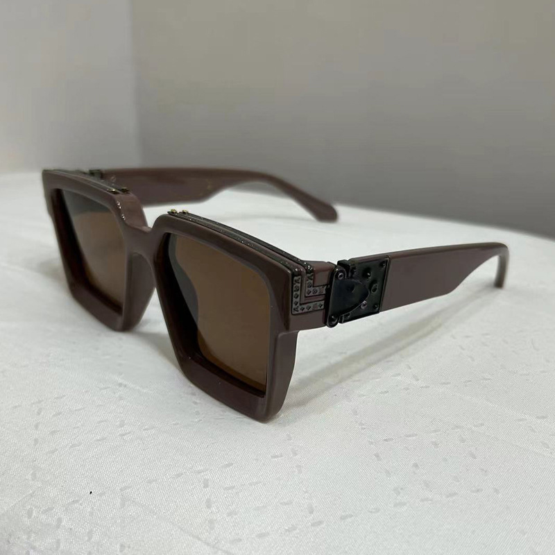 Millionaire per la street photography maschile Occhiali da sole quadrati influencer di Instagram_voghion.com