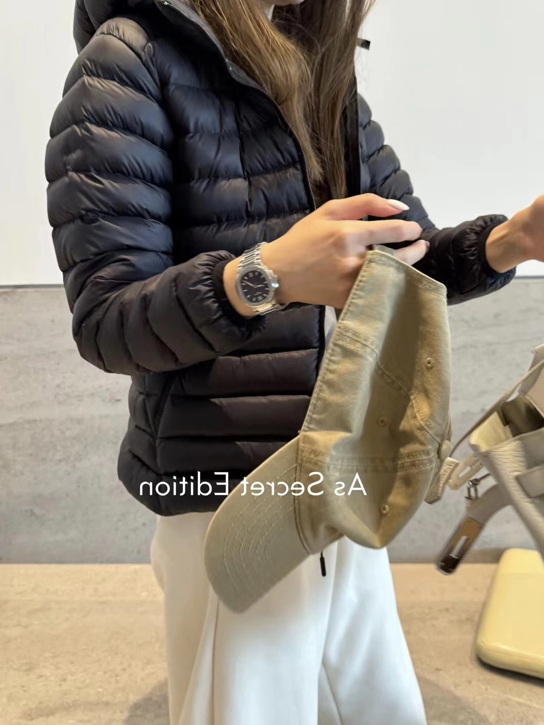 Puff costillas suaves chaqueta con capuchón mujer corta 25 otoño y invierno nuevo tipo de chaqueta blanca delgada y cálida image 2