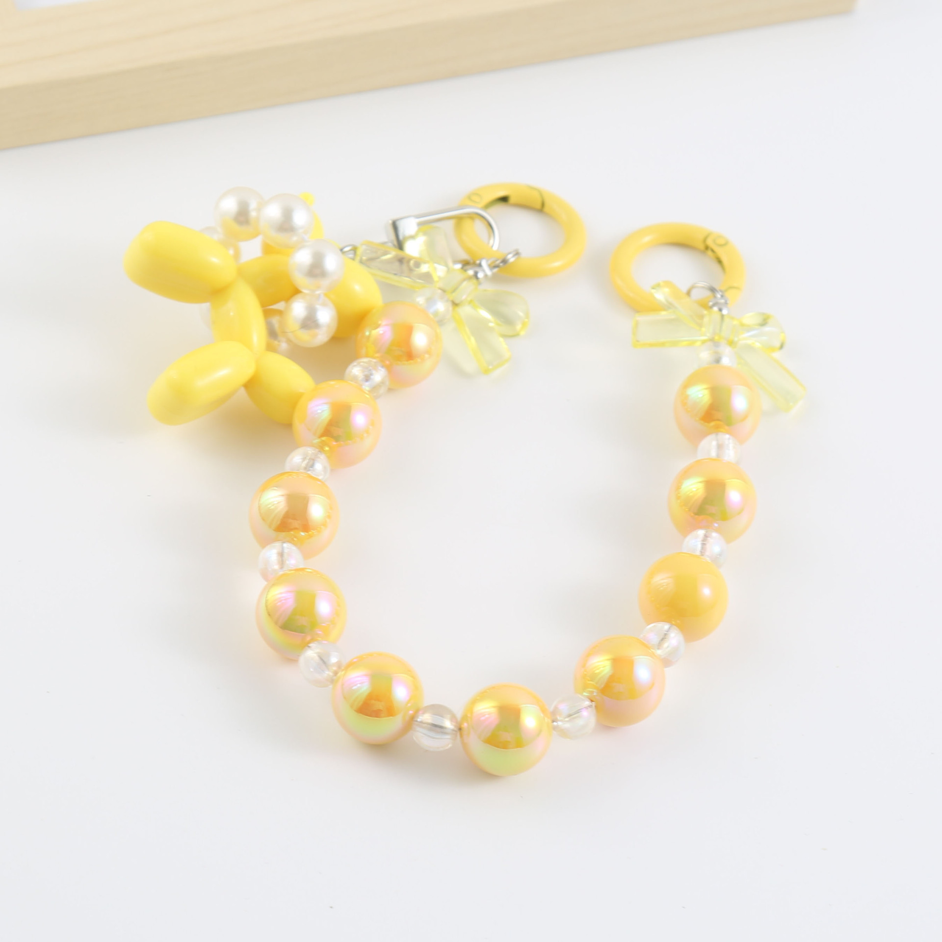 TikTok CADENA DE TELÉFONO MÓVIL adornos decorativos doble hebilla colgante Globo perro colgante DIY teléfono móvil Shell cadena hecha a mano con cuentas