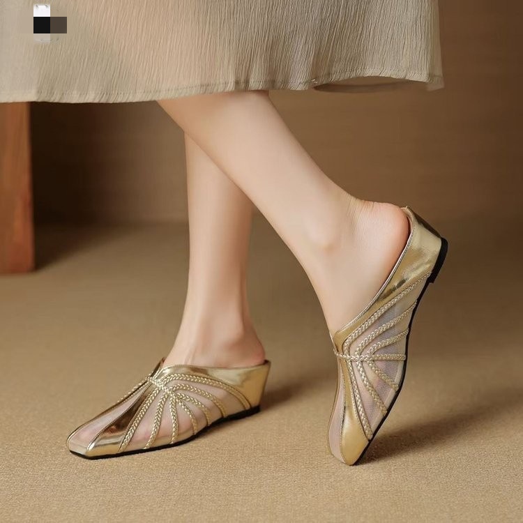 Verano transpirable tacon medio zapatillas para mujeres 06 nuevo estilo de moda de ropa de red de ropa de aire aumentó tacones de la escuela secundaria zapatillas