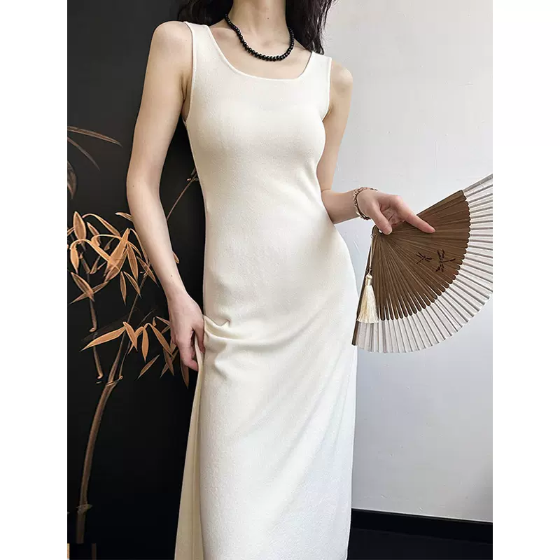 橘芷 春夏季法式韩系背心连衣裙女U领修饰显瘦气质连衣裙609-1