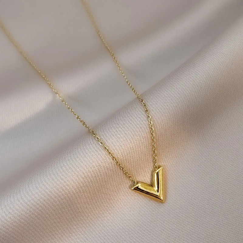 Simple Style Letter Titanium Steel Gold Plated Pendant Necklace 1 Piece
