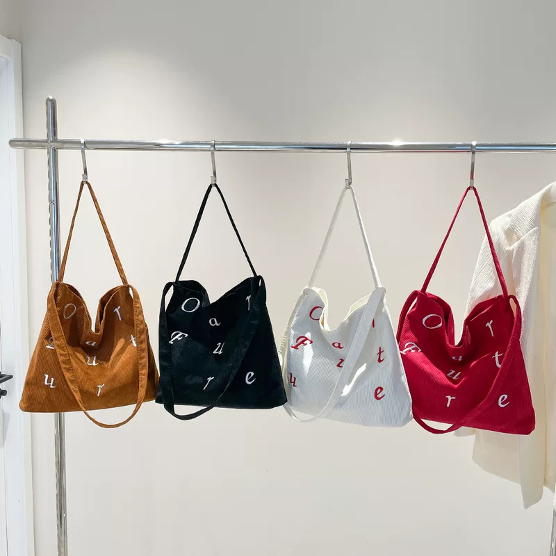 Capacious shoulder bag for leisure, South Korea