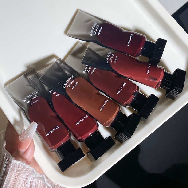 Casual Solid Color Plastic Lip Glaze display picture 1