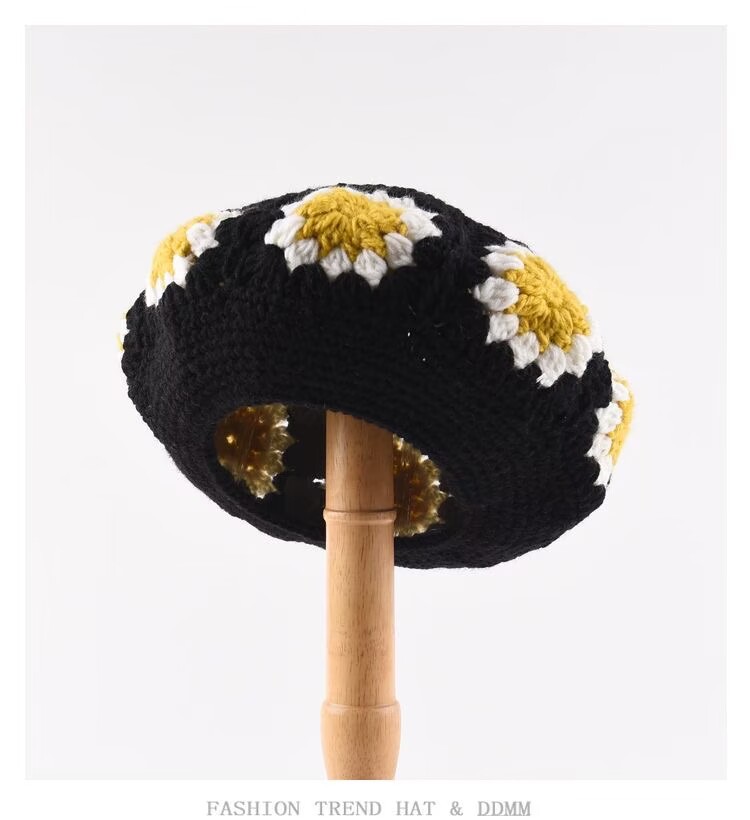 Women's Basic Sweet Pastoral Flower Eaveless Beret Hat display picture 1