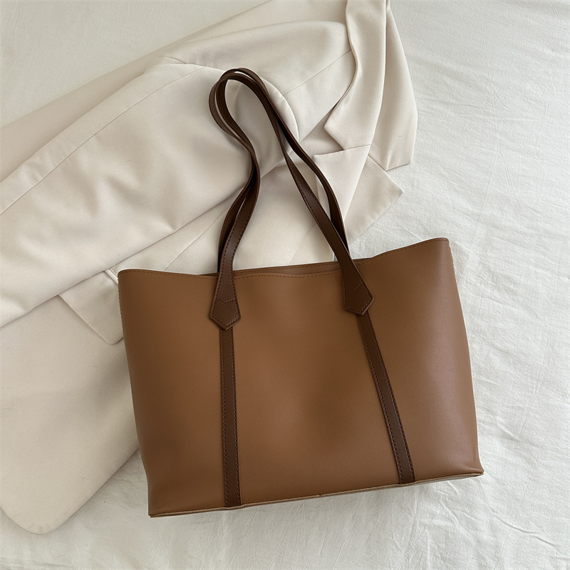 Bolso de gran capacidad para mujeres 2024 nueva moda de primavera retro retro hombro de hombro bolso de mano