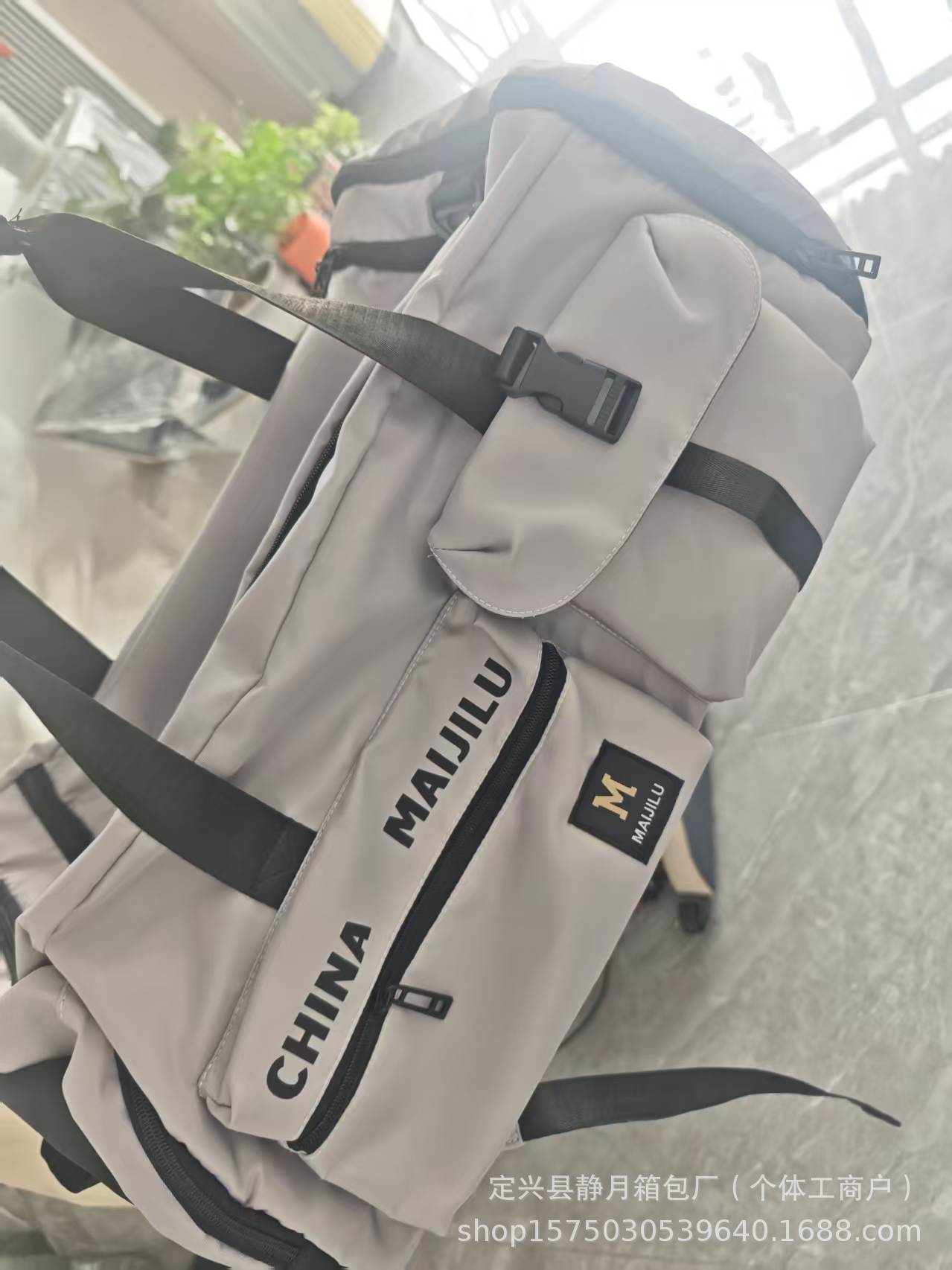 Große Sportreisetasche mit Nass-Trocken-Trennung und Yoga-Fach