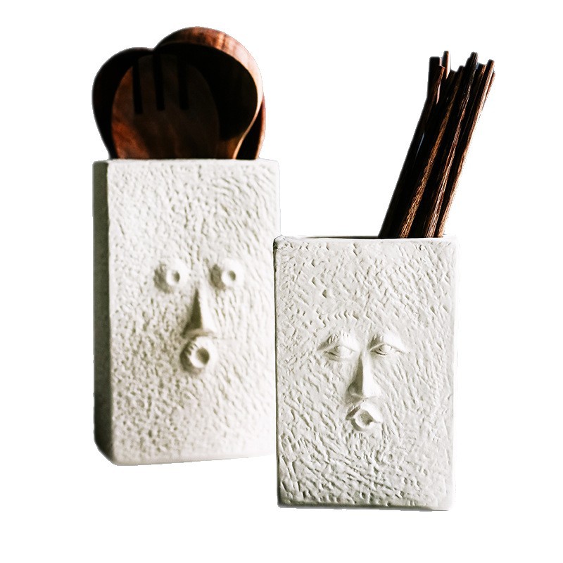 Venta directa de fábrica Soporte de tubo de palillos simple Tubo de cerámica de lujo ligero Adornos cuadrados Cara humana creativa nórdica Tubo de almacenamiento abstracto image 6