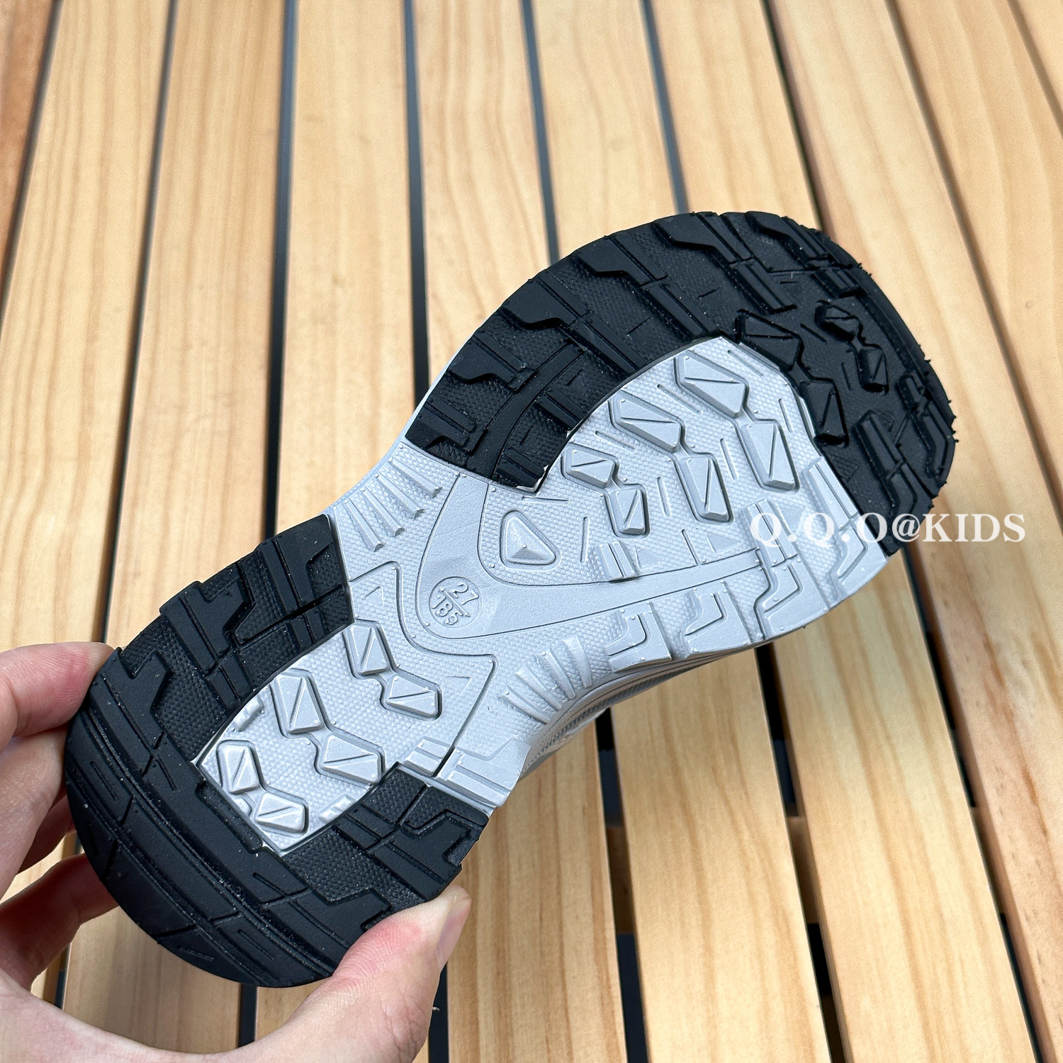 QQO Children's Shoes 2023 Autumn New Children's Breathable Outdoor Sports Shoes Korean Edition Boys and Girls'_voghion.com