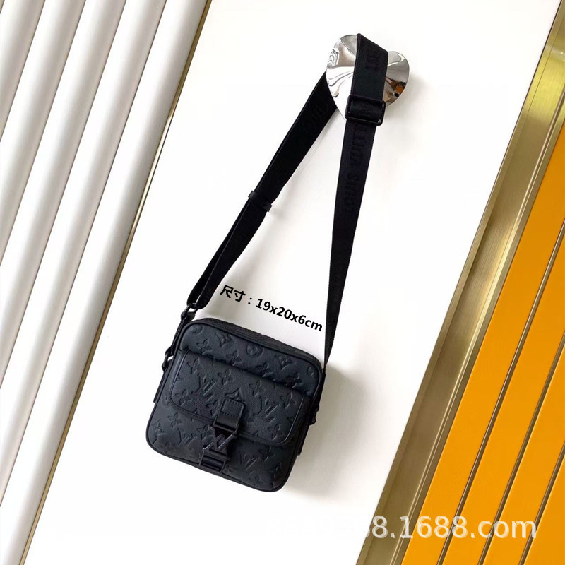 直販クロスボーダー m lv メンズバッグ レディースバッグ 本革メッセンジャーバッグ チェーンバッグ ボックスバッグ スリーインワン ブラック ウォリアー ピローバッグ|undefined
