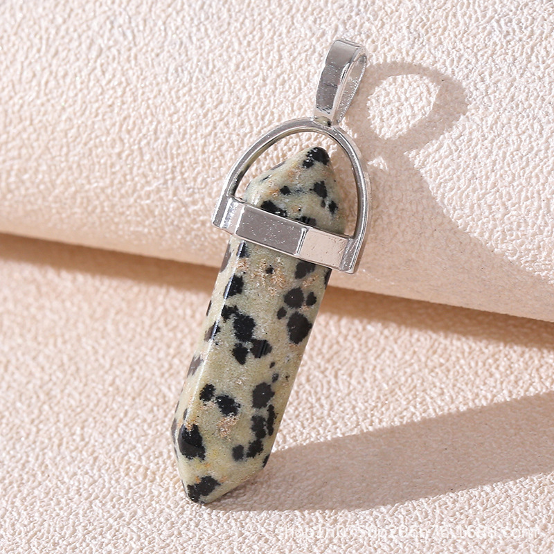 Venta caliente transfronteriza piedra natural amatista cristal rosa colgante de columna hexagonal collar de bala de doble punta colgante único al por mayor