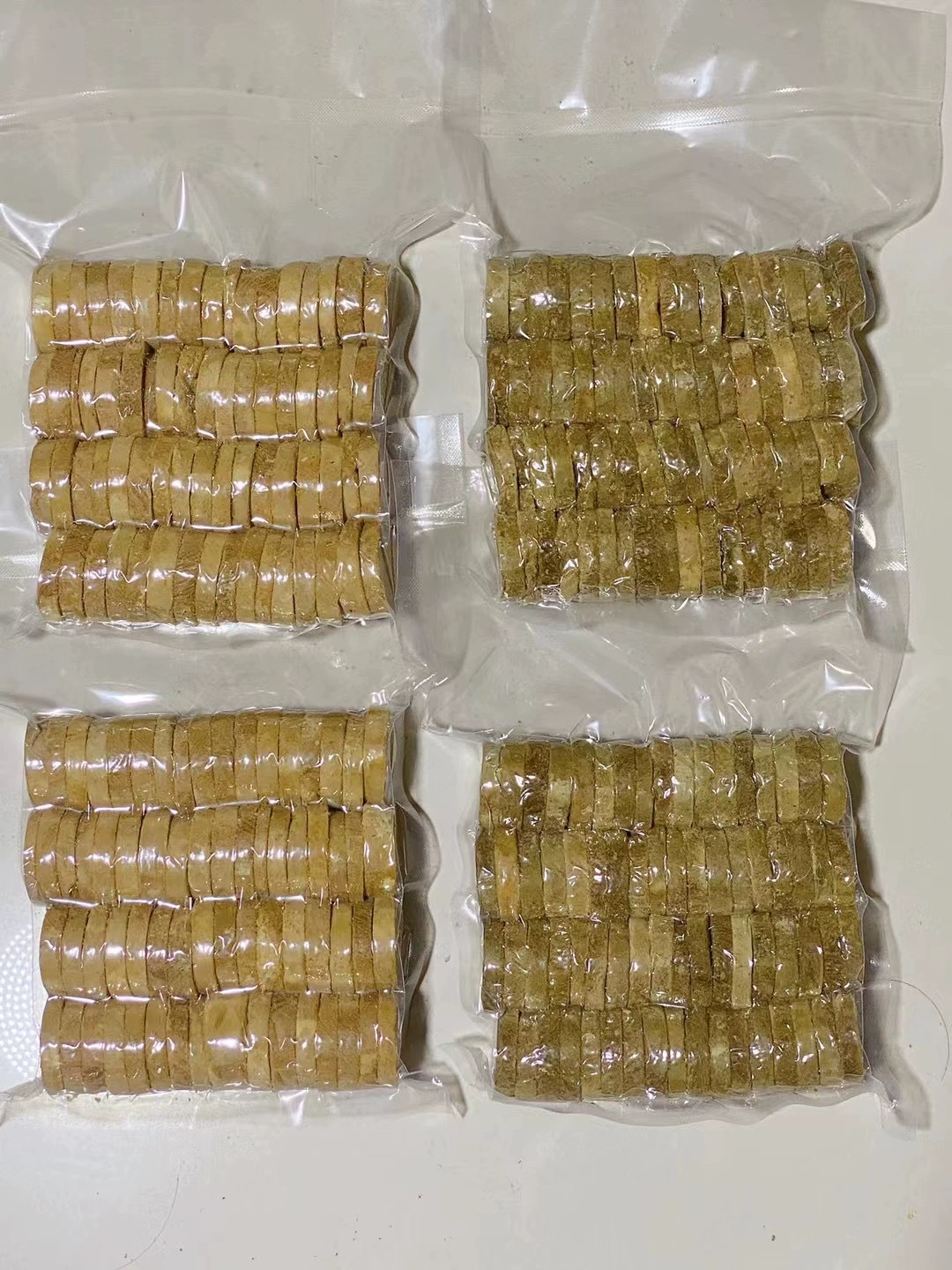 Закуски для собак Сублимированный костяной мясной торт Закуски для кошек Курица Говядина Домашнее животное Тедди Влажный корм Смесь кормов для собак Шлифовальная палочка