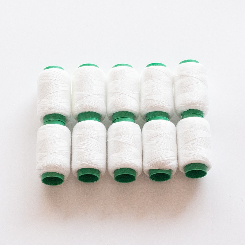 10 / paquete de hilo de coser de color doméstico 302 hilo de rollo pequeño hilo de reparación manual hilo negro hilo blanco para coser ropa de poliéster