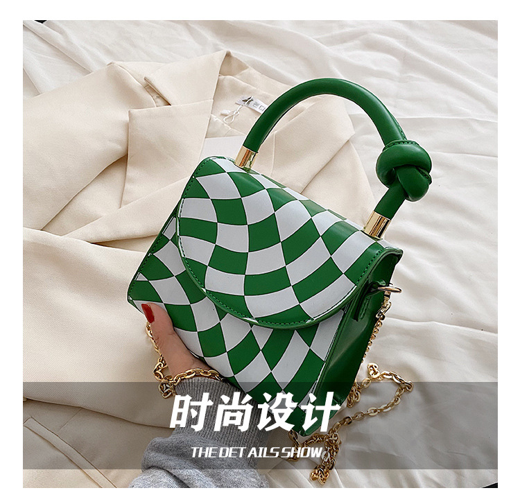 Women's 2022 New Plaid Small Square Bag Chain Messenger Bag 19*15*9cm display picture 24
